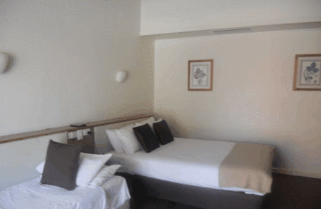 Burkes Hotel Motel - Great Ocean Road Tourism