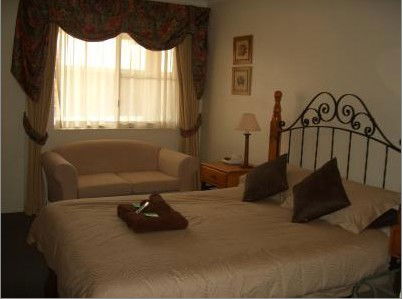 Almond Inn Motel - Great Ocean Road Tourism 3
