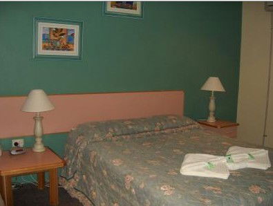 Almond Inn Motel - Great Ocean Road Tourism 4