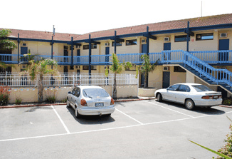 Lakes Central Hotel - Great Ocean Road Tourism