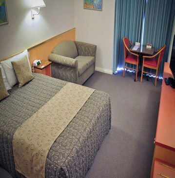 The Waverley International Hotel - Great Ocean Road Tourism 1