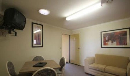 Araluen Motor Lodge - Great Ocean Road Tourism 3