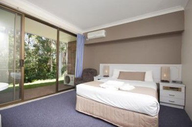 Island Palms Motor Inn - Great Ocean Road Tourism 4