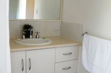 Clarks Beach Apartment - Great Ocean Road Tourism 2