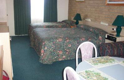 A Settlers Motor Inn - Great Ocean Road Tourism 1