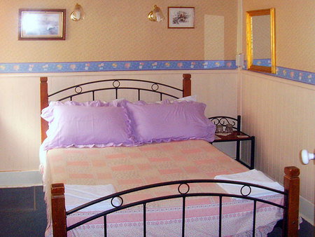 Annies Shandon Inn - Great Ocean Road Tourism 1