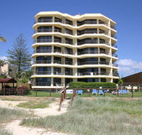 Spindrift On The Beach - Great Ocean Road Tourism