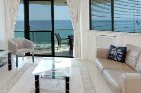 Malibu Mooloolaba - Great Ocean Road Tourism 0