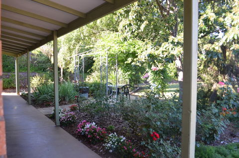 Bright Colonial Inn Motel - Great Ocean Road Tourism 1