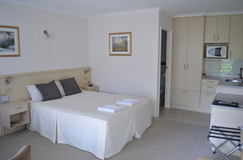 Bright Colonial Inn Motel - Great Ocean Road Tourism 5