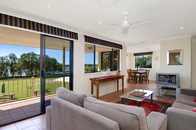 Cayman Quays - Great Ocean Road Tourism 6