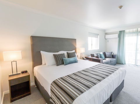 Ramada Hotel Hope Harbour - Great Ocean Road Tourism 7