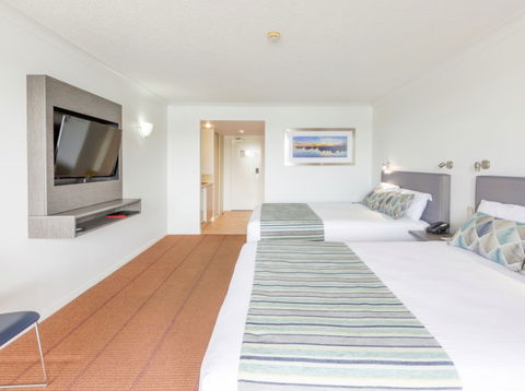 Ramada Hotel Hope Harbour - Great Ocean Road Tourism 8