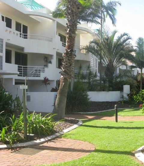 Camargue Beachfront Apartments - Great Ocean Road Tourism 1