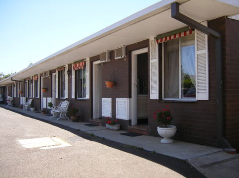 Colonial Lodge Motel - Great Ocean Road Tourism 1