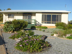 Oaklands Beach House - Great Ocean Road Tourism 0