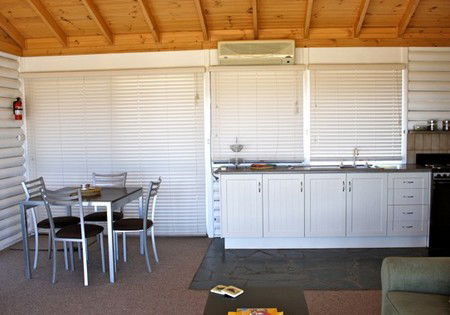 ArtWine Cottages - Great Ocean Road Tourism 4
