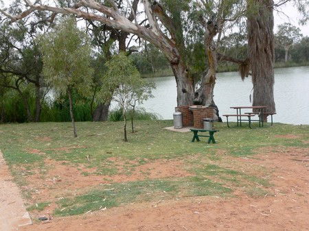 Roonka Riverfront Cottages - Great Ocean Road Tourism 1