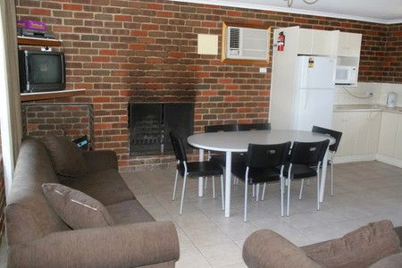 Roonka Riverfront Cottages - Great Ocean Road Tourism 4