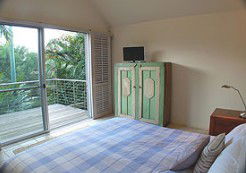 Absolute Beachfront Belongil Summerhouse - Great Ocean Road Tourism 3