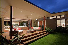 Barefoot At Broken Head - Great Ocean Road Tourism 1