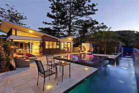 Barefoot At Broken Head - Great Ocean Road Tourism 3