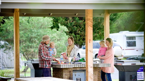Port Elliot Holiday Park - Great Ocean Road Tourism 3