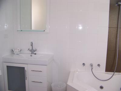 Anchorage At Victor Harbor Seafront Hotel - Great Ocean Road Tourism 3
