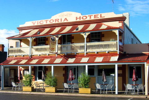 Victoria Hotel - Strathalbyn - Great Ocean Road Tourism 1