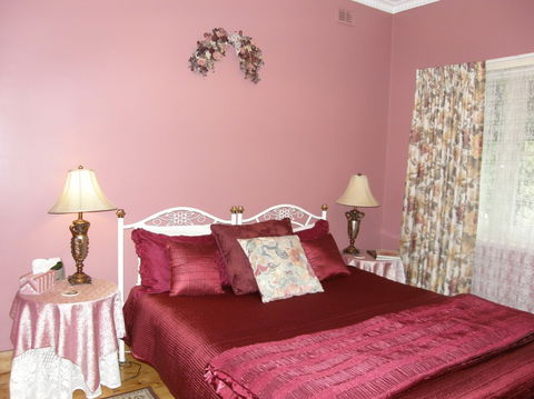 Angaston Rose B&B - Great Ocean Road Tourism 5
