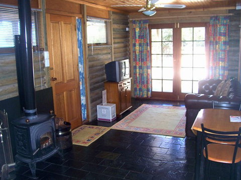 McLaren Ridge 1 - McLaren Ridge Log Cabins - Great Ocean Road Tourism 4