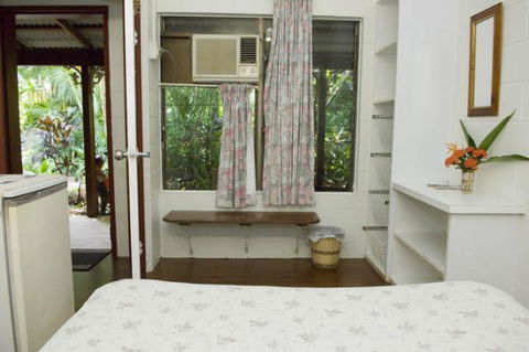 Cooktown Motel Pam's Place - Great Ocean Road Tourism 5