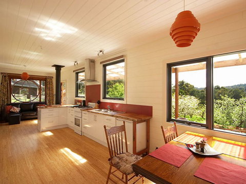 Elvenhome Farm Cottage - Great Ocean Road Tourism 2
