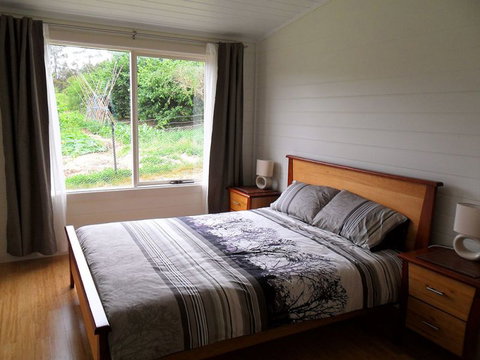 Elvenhome Farm Cottage - Great Ocean Road Tourism 3