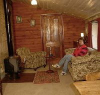 Colonial Cottages of Ross - Historic Hudson Cottage - Great Ocean Road Tourism