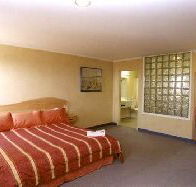 Lighthouse Hotel - Great Ocean Road Tourism