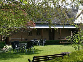 Hawthorn Villa Stables - Great Ocean Road Tourism 0