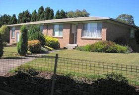 Sheffield Pioneer Holiday Units - Great Ocean Road Tourism 0