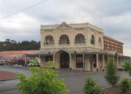 Empire Hotel - Great Ocean Road Tourism 1