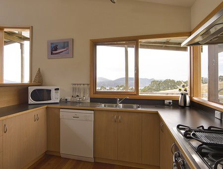 Port Arthur Escapes - Wallaby Lodge - Great Ocean Road Tourism 3