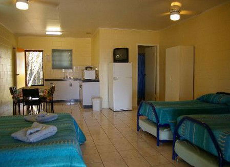 Ashs Holiday Units And Cafe - Great Ocean Road Tourism 3