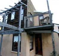 Pamela's Beach House  Studio - Great Ocean Road Tourism
