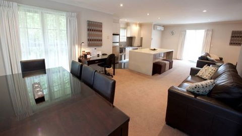 Executive Townhouse, Ballarat - Great Ocean Road Tourism 4