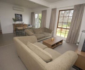 Bowden Cottage - Great Ocean Road Tourism 3