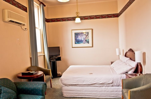 Hotel Shamrock - Great Ocean Road Tourism 0