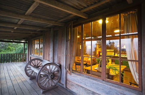Berry Mountain Farm Mullengrove Cottage - Great Ocean Road Tourism 2