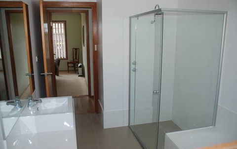 Beachfront House - Great Ocean Road Tourism 0