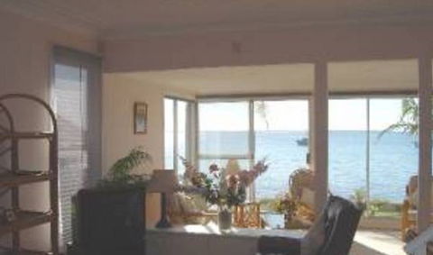8 Seaview Crescent - Great Ocean Road Tourism 2