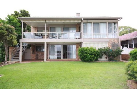 Sunset Boulevarde 12 - Great Ocean Road Tourism 0