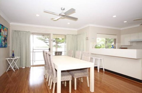 Sunset Boulevarde 12 - Great Ocean Road Tourism 3